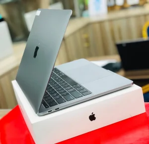 MacBook Pro 14" M3 - Az Kullanılmış