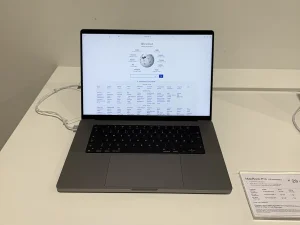 MacBook Pro 14" M3 - Az Kullanılmış