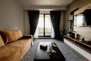 Şehir Merkezinde Yenilenmiş 2+1 Daire